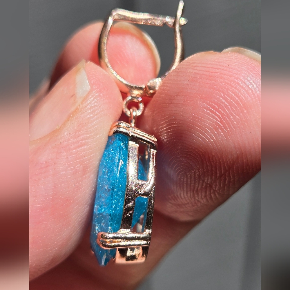 HOST PICK! 🎉🎊Aquamarine "Star" 18k Cushion Cut Sterling & Rosegold Earrings - Picture 12 of 12